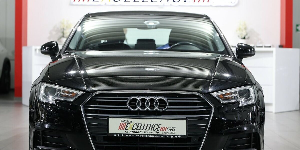 Audi A3 LIMOUSINE 1.4 TFSI BUSINESS / VIRTUAL-COCKPIT 119.000 km 17.333 &euro; Hamm 59077