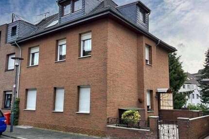 Haus zum Kaufen in Krefeld 290.000 € 120 m²