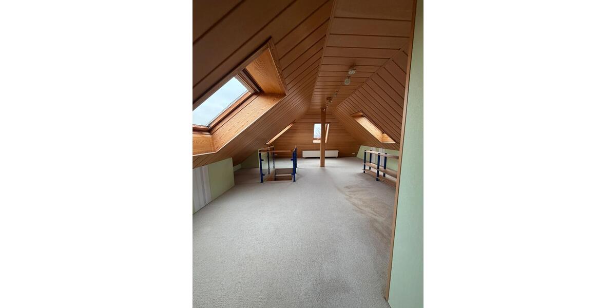 Altbau mit Charme auf 3 Etagen 4 zimmer