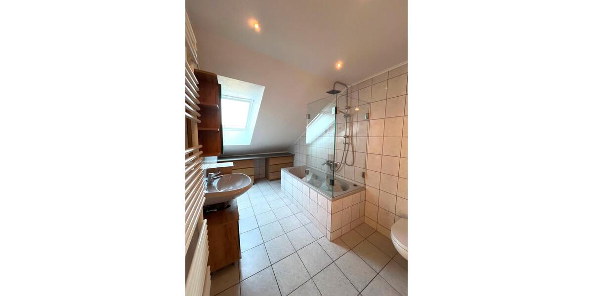 Dachgeschoßwohnung Unna Alte Heide - 4 Zimmer, 113 m&sup2;, 970&euro; | Angebot:26266798