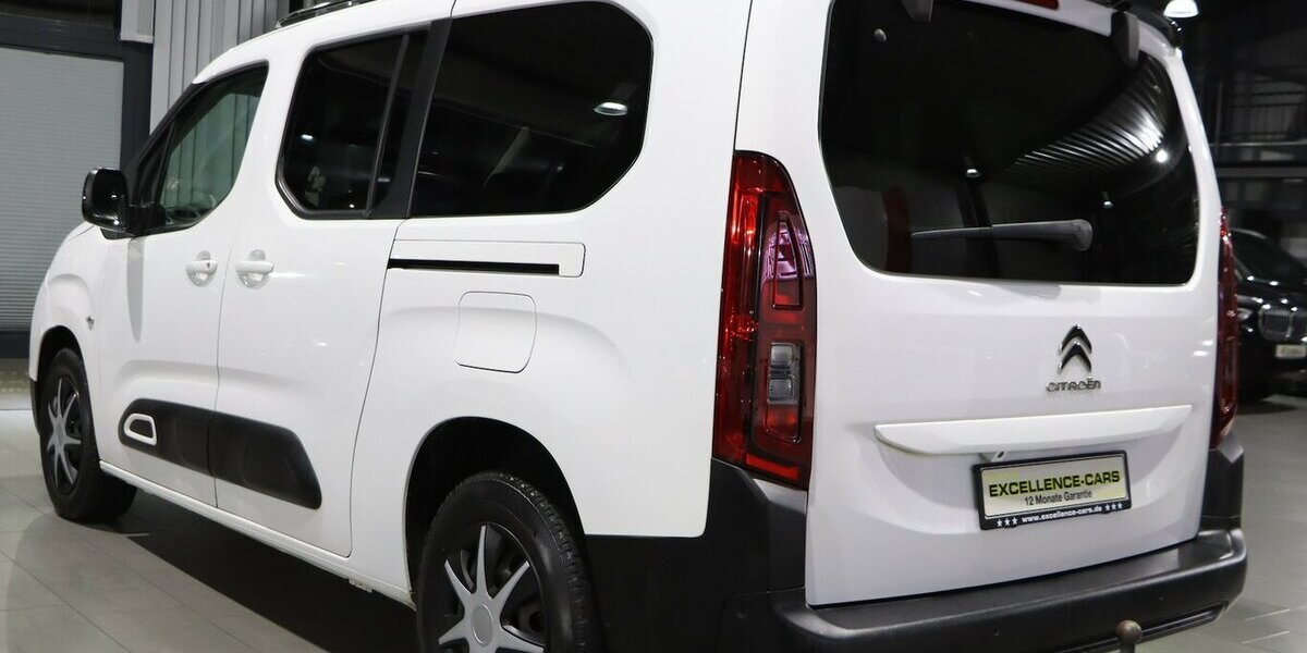 Citroen Berlingo 130 BLUE-HDI SHINE-XL 5-SITZER, 1.HAND 148.000 km 14.991 &euro; Hamm 59077