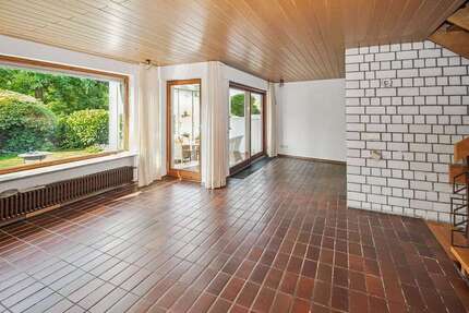 Haus zum Kaufen in Leonberg 690.000 € 160 m²