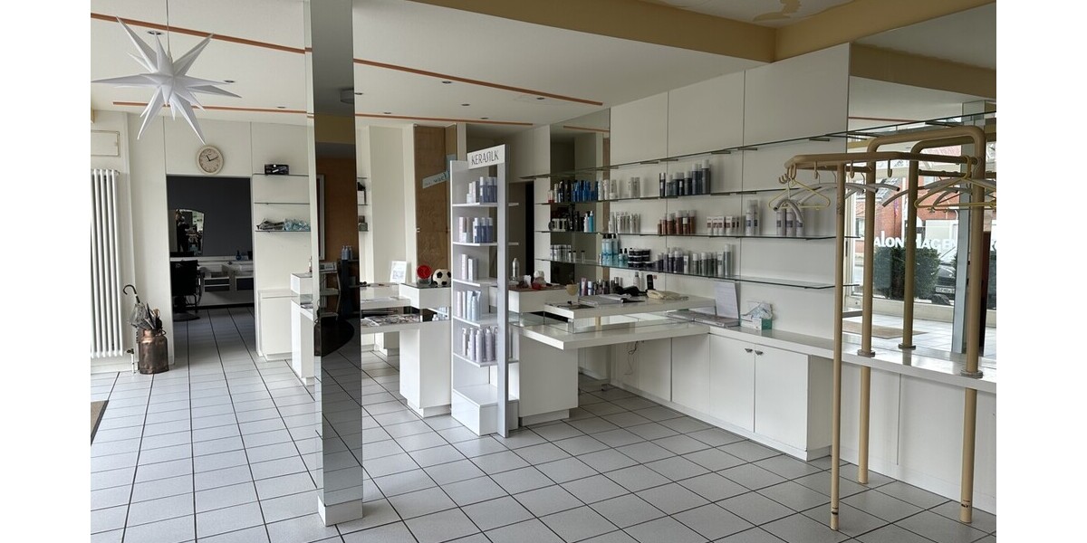 WuG-Haus mit etabliertem Friseursalon und bezugsfreier Wohneinheit zentral in Vorhelm! - Wohn- & Geschäftshaus Ahlen Hilgenfeld | Angebot:26854176