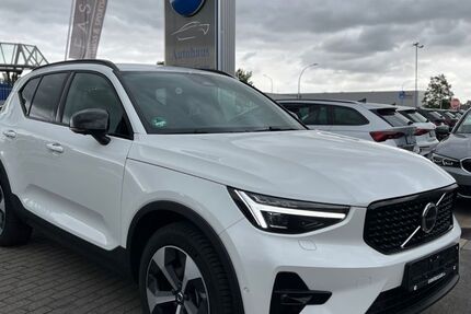 Volvo XC40 2.880 km 33.700 &euro; Werl 59457