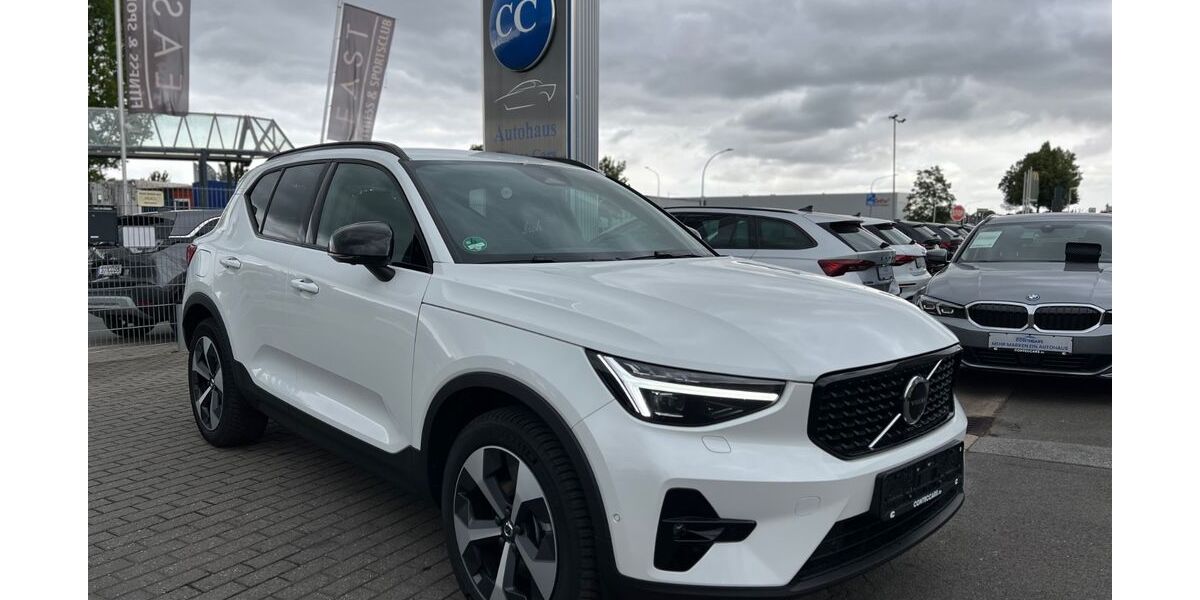 Volvo XC40 2.880 km 33.700 &euro; Werl 59457