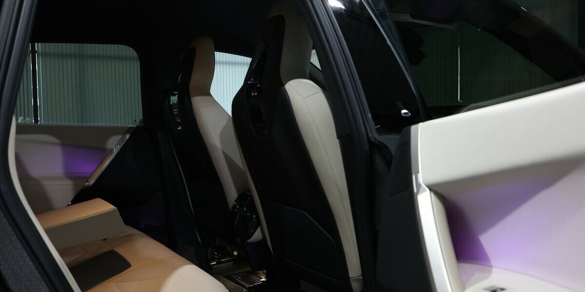 BMW iX 40 xDrive SPORT TITAN GLAS STORM EINZELSTÜCK 79.000 km 41.111 &euro; Hamm 59077