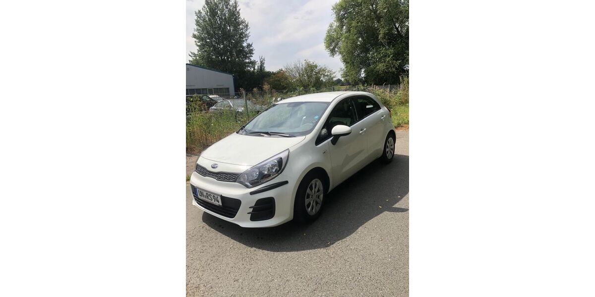 Kia Rio 43.750 km 8.900 &euro; Kamen 59174