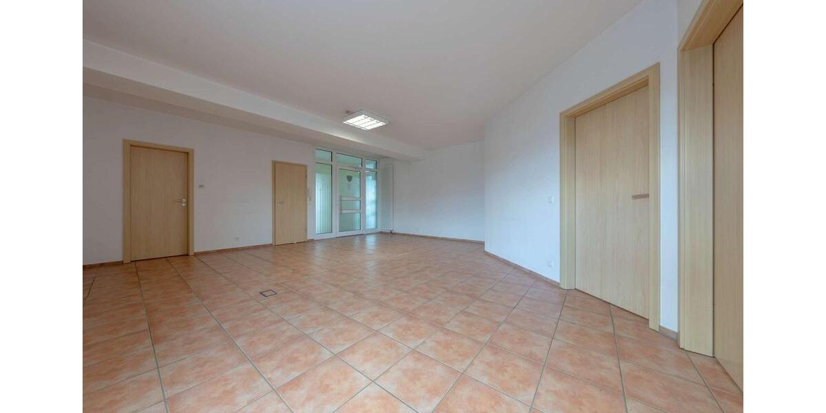 Moderne ca. 89 m² große Bürofläche in verkehrsgünstiger Lage von Südkirchen zimmer