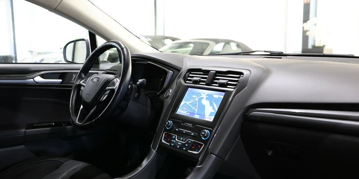 Ford Mondeo TUNIER 2.0 ECOBLUE TITANIUM / LED / AHK 145.000 km 18.111 &euro; Hamm 59077