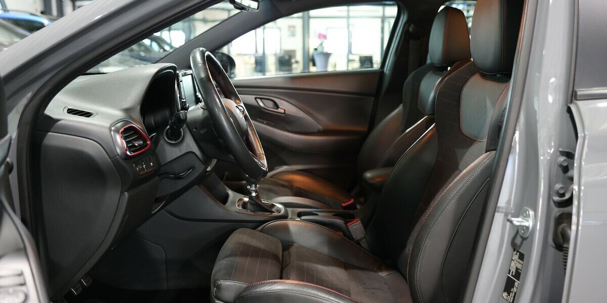 Hyundai i30 FASTBACK 2.0 T-GDI N PERFORMANCE / LED / 138.000 km 17.991 &euro; Hamm 59077