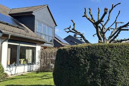 Haus zum Kaufen in Arnsberg Neheim 548.000 € 285 m²