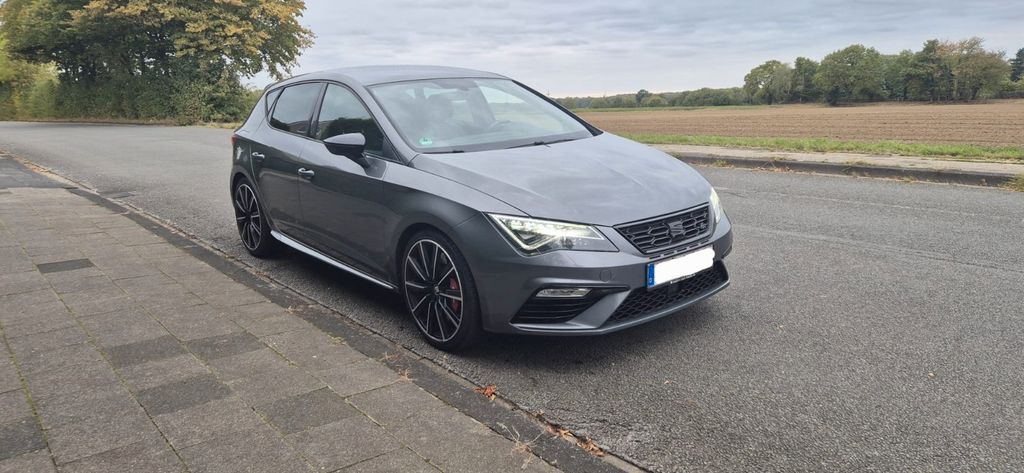 Seat Leon 99.500 km 17.500 € Hamm 59073