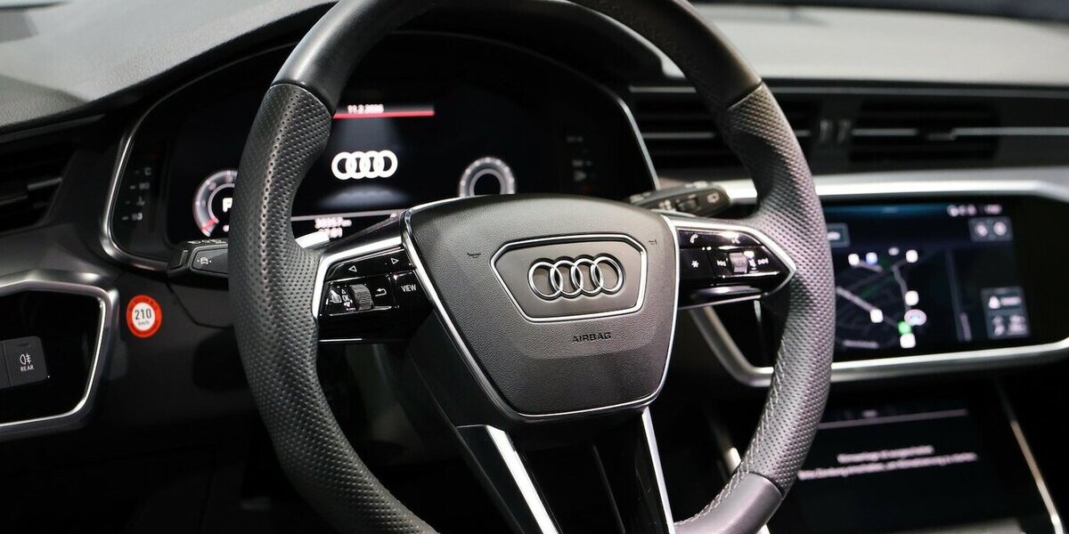 Audi A6 Avant 40 TDI S-LINE BLACK / PANORAMA, LED, VC 30.000 km 43.996 &euro; Hamm 59077