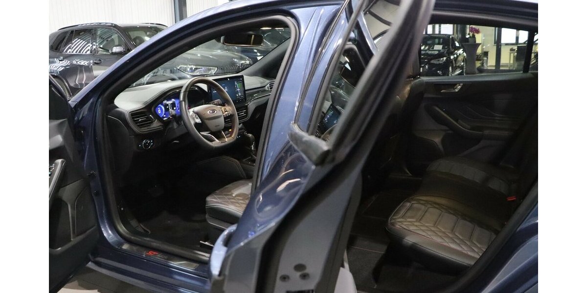 Ford Focus EB HYBRID ST-LINE SPORT VIGNALE MATRIX-LED 34.000 km 22.222 &euro; Hamm 59077