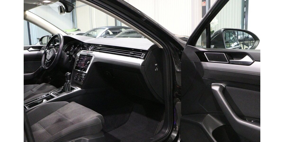 VW Passat 1.4 TSI Comfortline NAVI-DM+APPLE+ANDROID 159.000 km 13.111 &euro; Hamm 59077