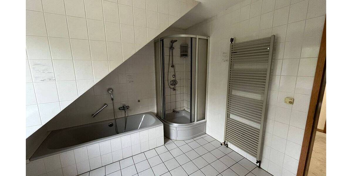 gepflegte Doppelhaushälfte mit großer Terrasse und schönem Garten - perfekt für eine größere Familie 7 zimmer