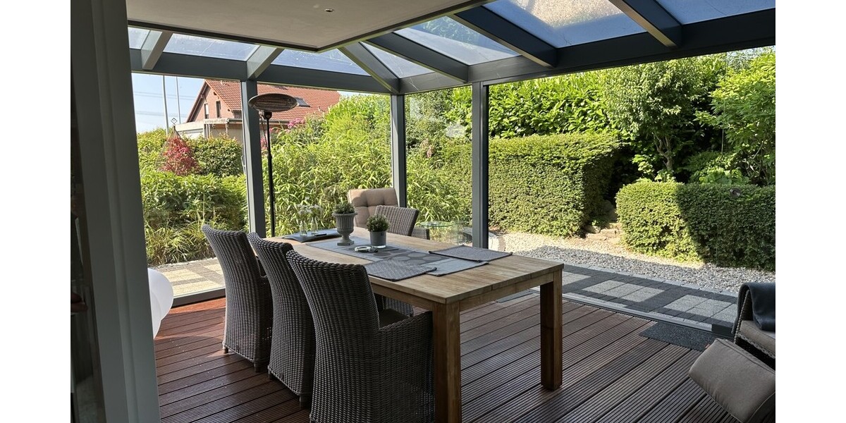 Großzügiges Wohnen und Arbeiten vereint Einfamilienwohnhaus mit Gewerbeeinheit! 10 zimmer