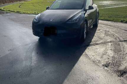 Tesla Model Y 41.000 km 31.500 &euro; Soest 59494
