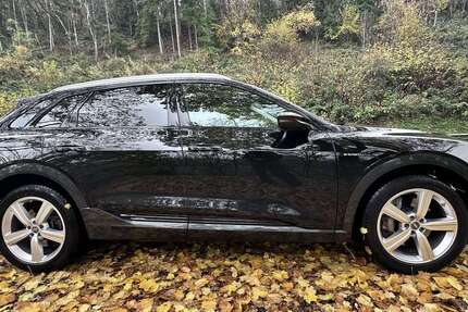 Audi e-tron 46.000 km 29.499 &euro; Fröndenberg/Ruhr, Stadt 58730