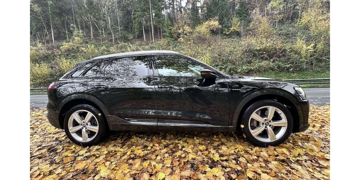 Audi e-tron 46.000 km 29.499 &euro; Fröndenberg/Ruhr, Stadt 58730