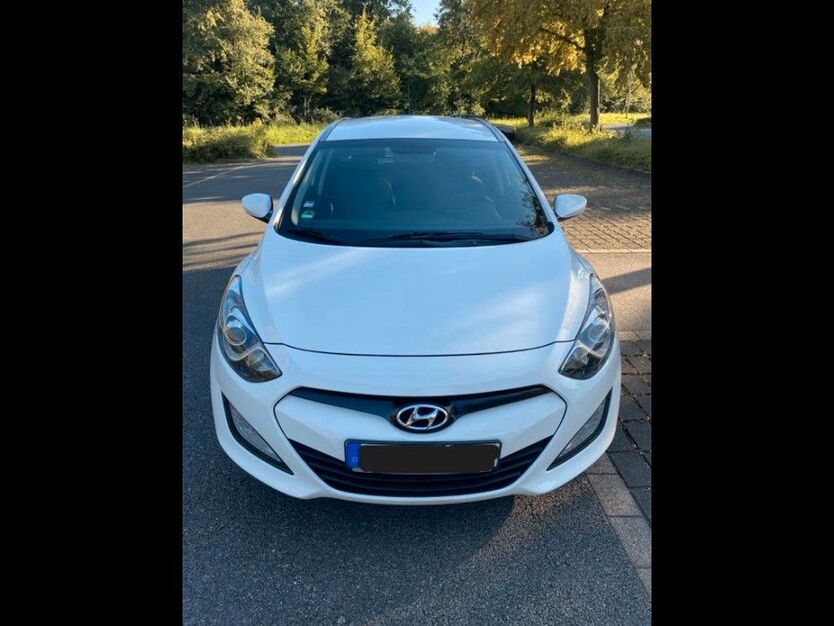i30