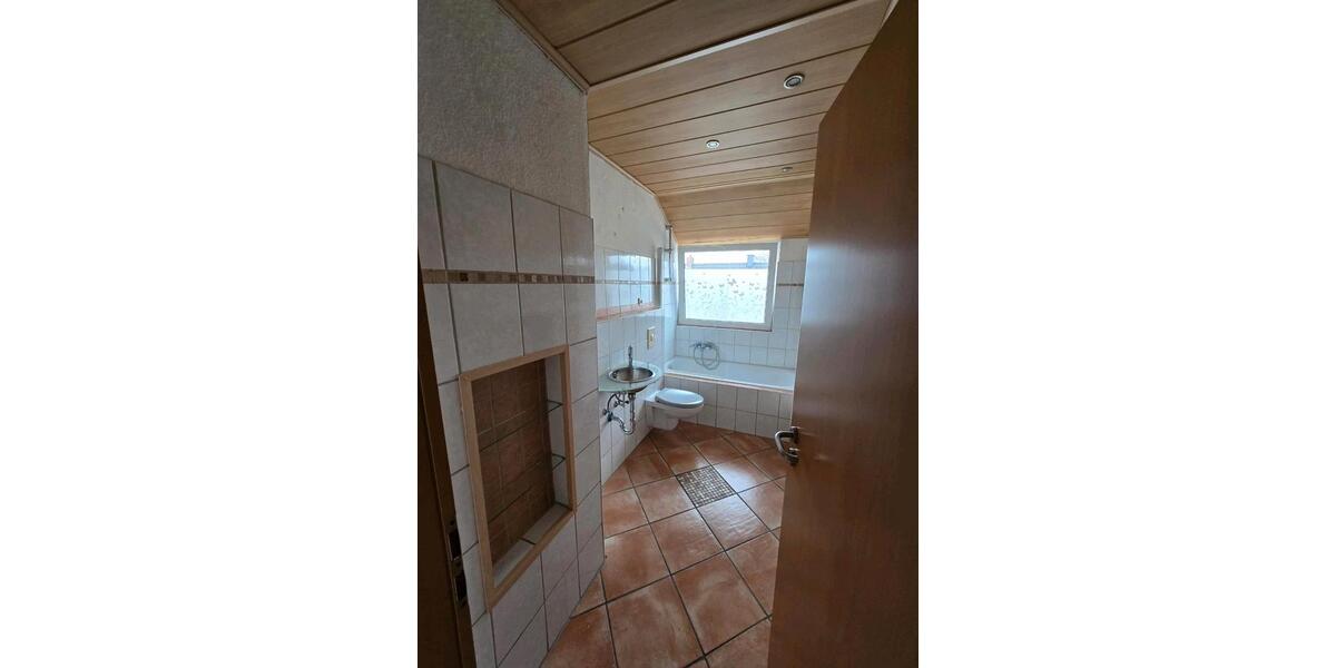 Dachgeschoßwohnung Hamm Daberg - 3.5 Zimmer, 65 m&sup2;, 430&euro; | Angebot:25395146