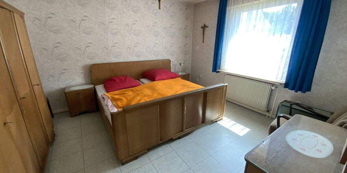 Reihenendhaus Lünen Alstedde - 7 Zimmer, 121 m&sup2;, 248.000&euro; | Angebot:25108071