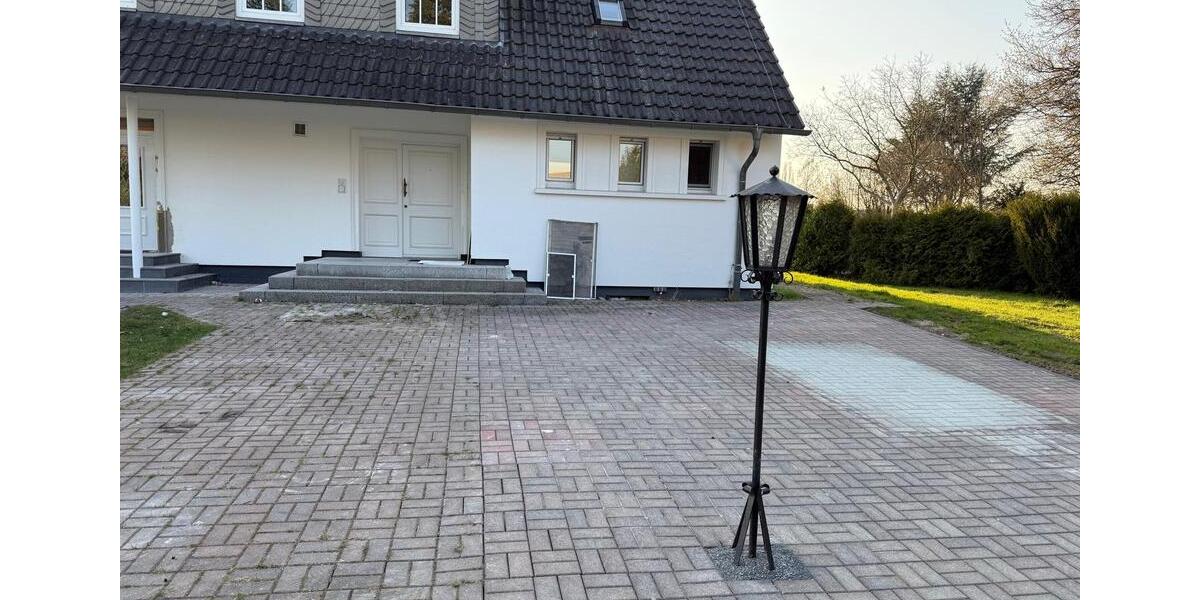 Doppelhaushälfte Soest - 6 Zimmer, 200 m&sup2;, 2.000&euro; | Angebot:25857395