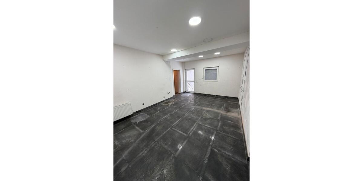 Gewerbeobjekt Menden (Sauerland) Berkenhofskamp - 1.450&euro; | Angebot:24664729