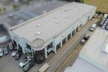 Großzügige Gewerbehalle (1.500 m²) mit flexiblen Nutzungsmöglichkeiten zimmer