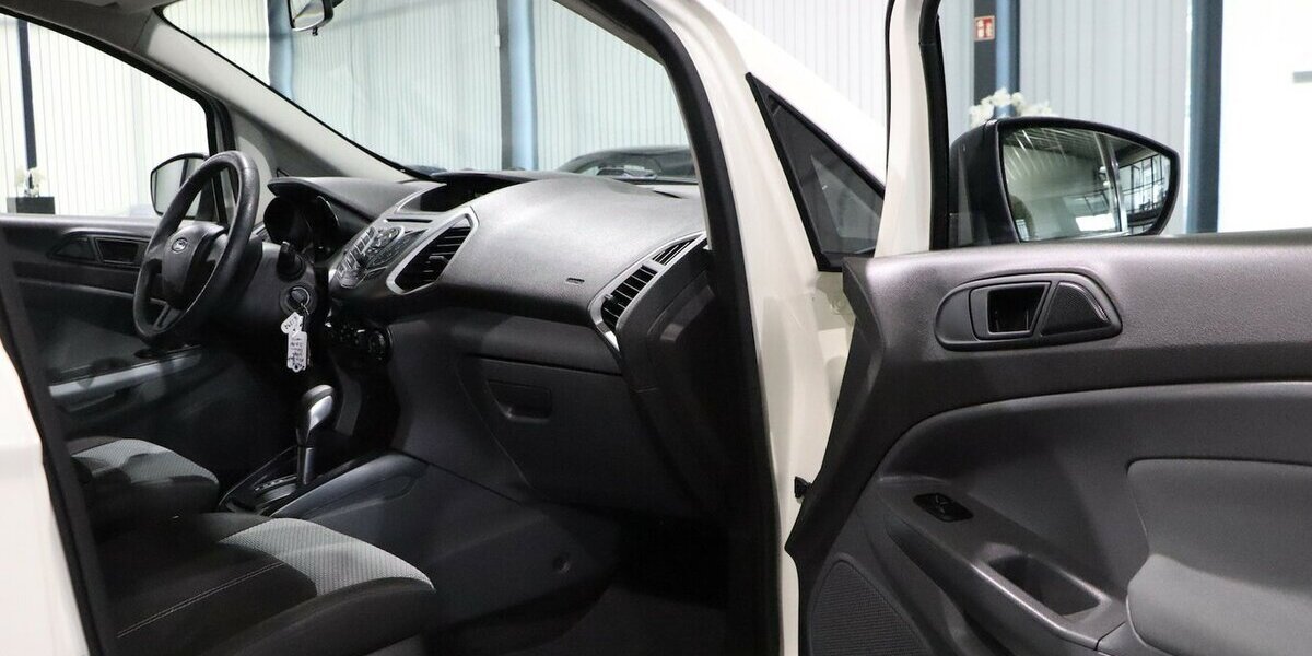 Ford EcoSport 1.5 / WHITE / AUTOMATIK / GEPFLEGT / 57.000 km 10.991 &euro; Hamm 59077