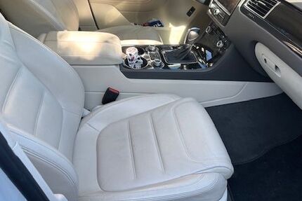 VW Touareg 304.100 km 14.999 € Welver 59514