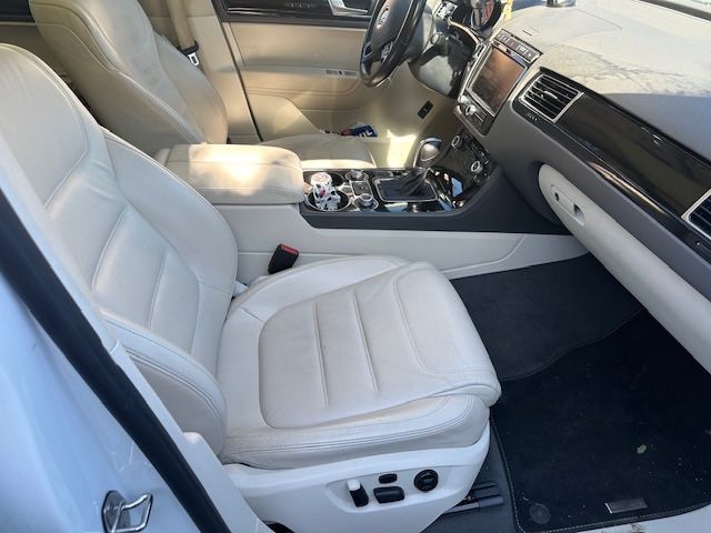 VW Touareg 304.100 km 14.999 € Welver 59514