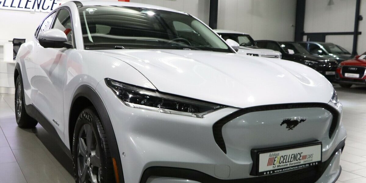 Ford Mustang Mach-E VIRTUAL+360°+NAVI+ / AHK 50.000 km 25.999 &euro; Hamm 59077