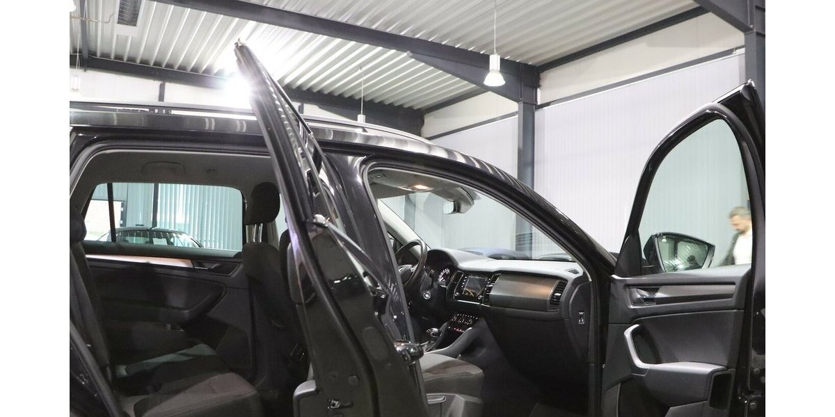 Skoda Kodiaq 2.0 TDI DSG BUSINESS AMBITION / NAVI+ 140.000 km 21.331 &euro; Hamm 59077