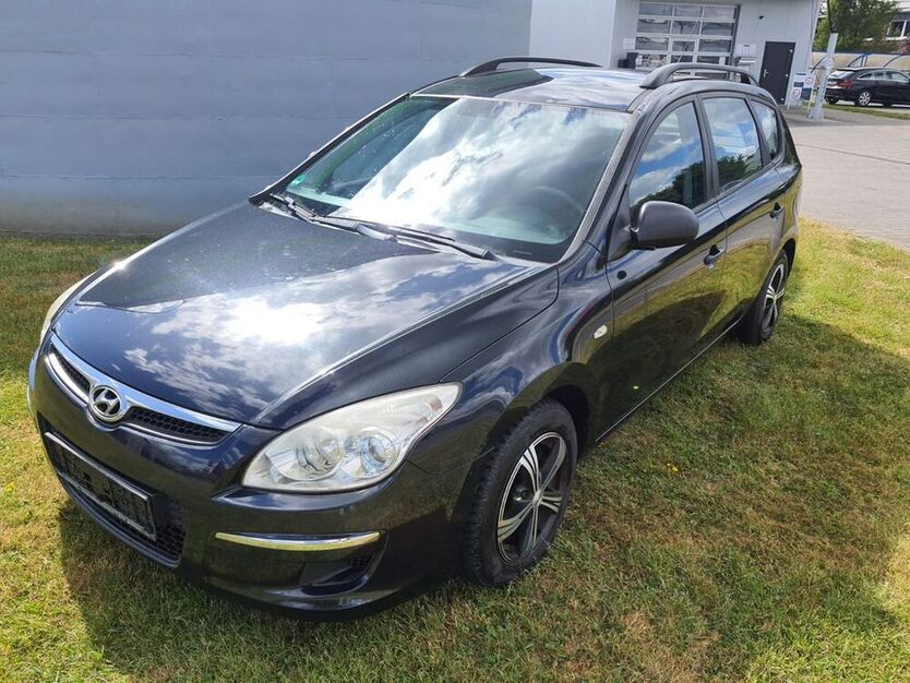 i30