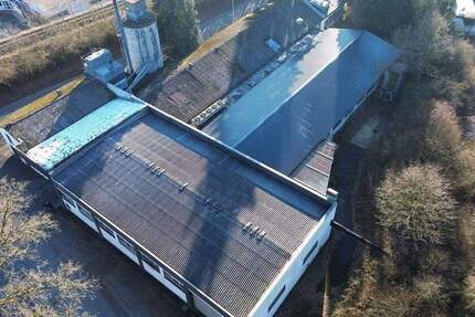 Prdouktions- Lagerhalle mit Verwaltungsgebäude und Betriebswohnung zimmer