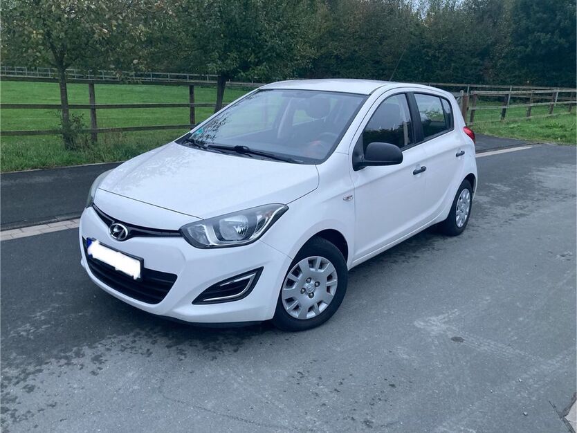 Hyundai i20 42.800 km 6.150 € Sendenhorst 48324