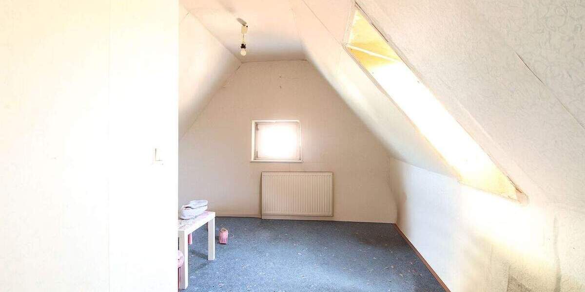 Doppelhaushälfte Hamm Heessen - 4 Zimmer, 100 m&sup2;, 210.000&euro; | Angebot:25230046