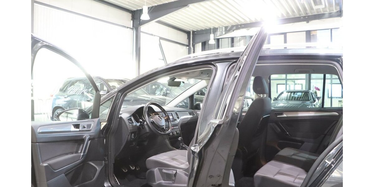 VW Golf Sportsvan 1.4 TSI ALLSTAR / XENON, NAVI-DM 119.000 km 11.777 &euro; Hamm 59077