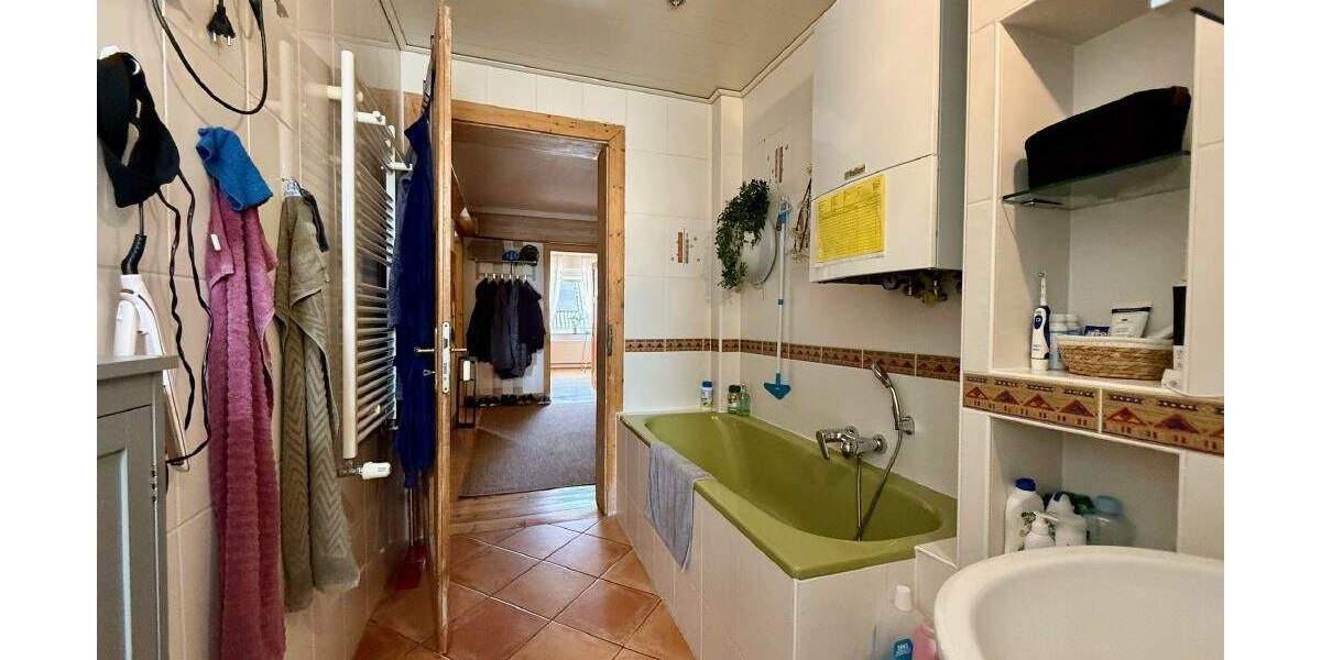 FröndenbergRuhr: Altbau-ETW mit Charme und großen Räumen - Einfach riesig! 3 zimmer