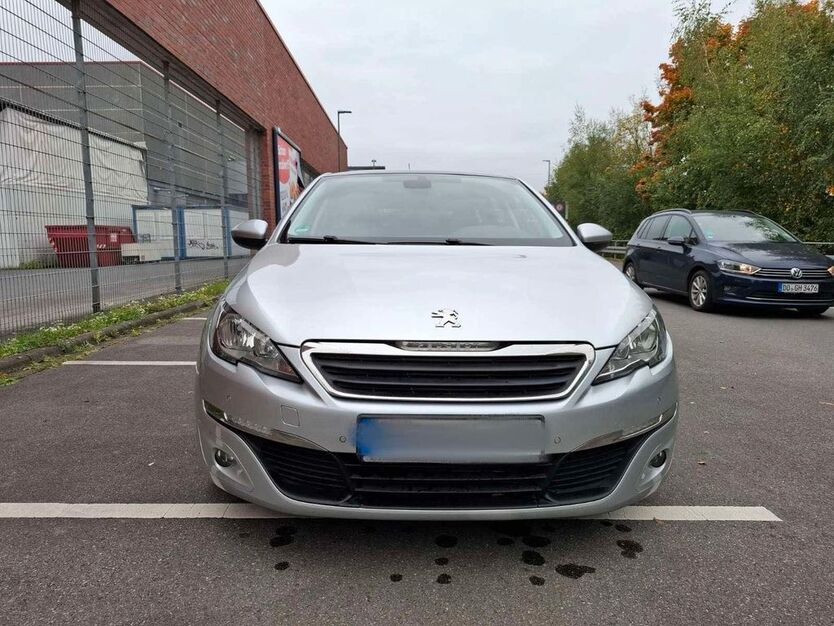 Peugeot 308 173.143 km 5.900 € Dortmund 44225