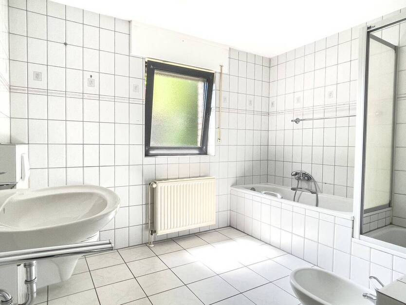 Große Dachgeschosswohnung mit Dachterrasse in beliebtem Wohngebiet 3 zimmer