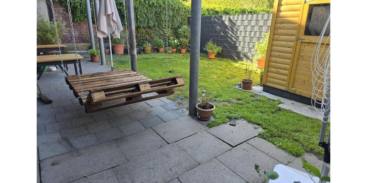 EG- Wohnung mit Garage und Garten 2.5 zimmer