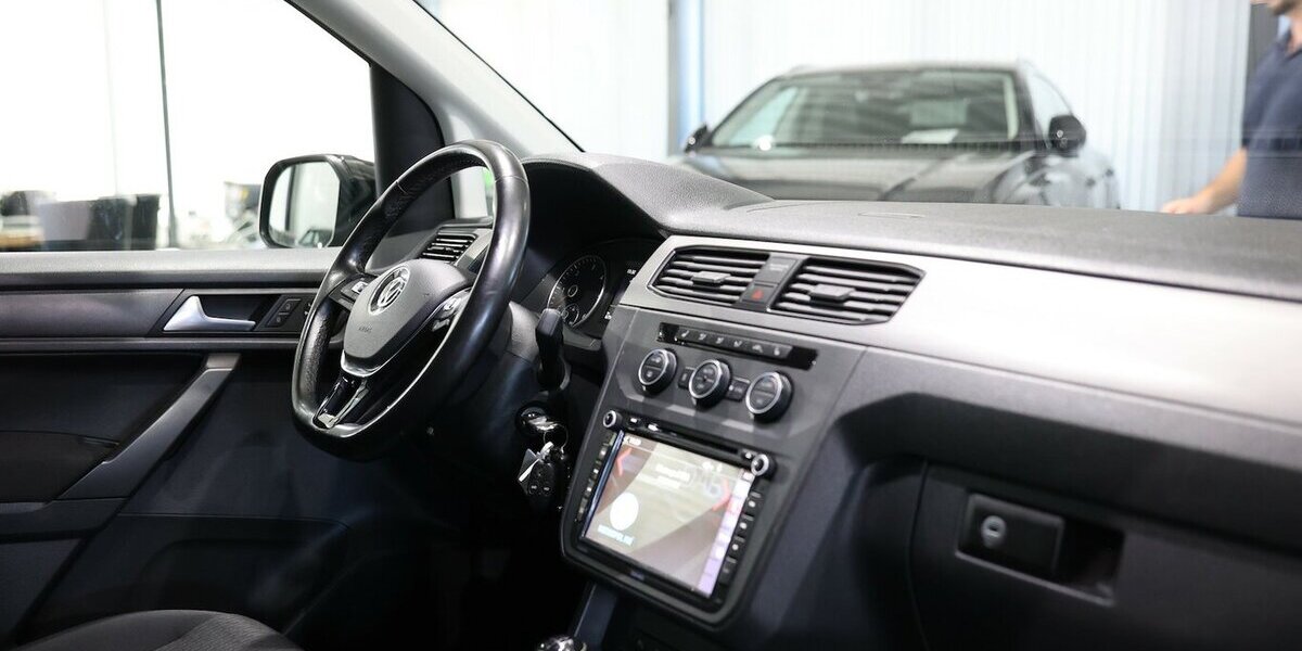 VW Caddy Maxi Kombi 2.0 TDI BMT / 7-SITZER / NAVI+ 67.000 km 23.333 &euro; Hamm 59077