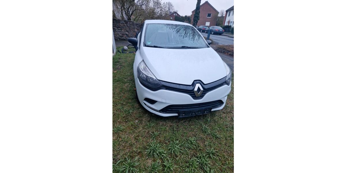Renault Clio 133.000 km 5.000 &euro; Ahlen 59227