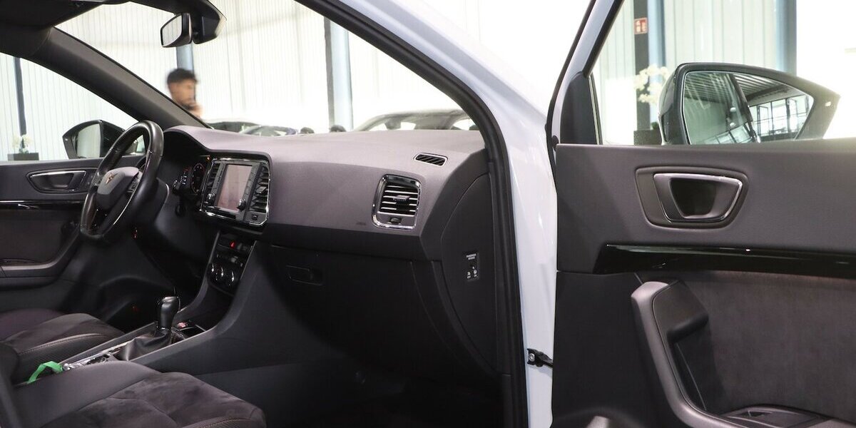 Cupra Ateca 2.0 TSI DSG 4Drive WHITE / PANORAMA / AHK 134.000 km 21.444 € Hamm 59077