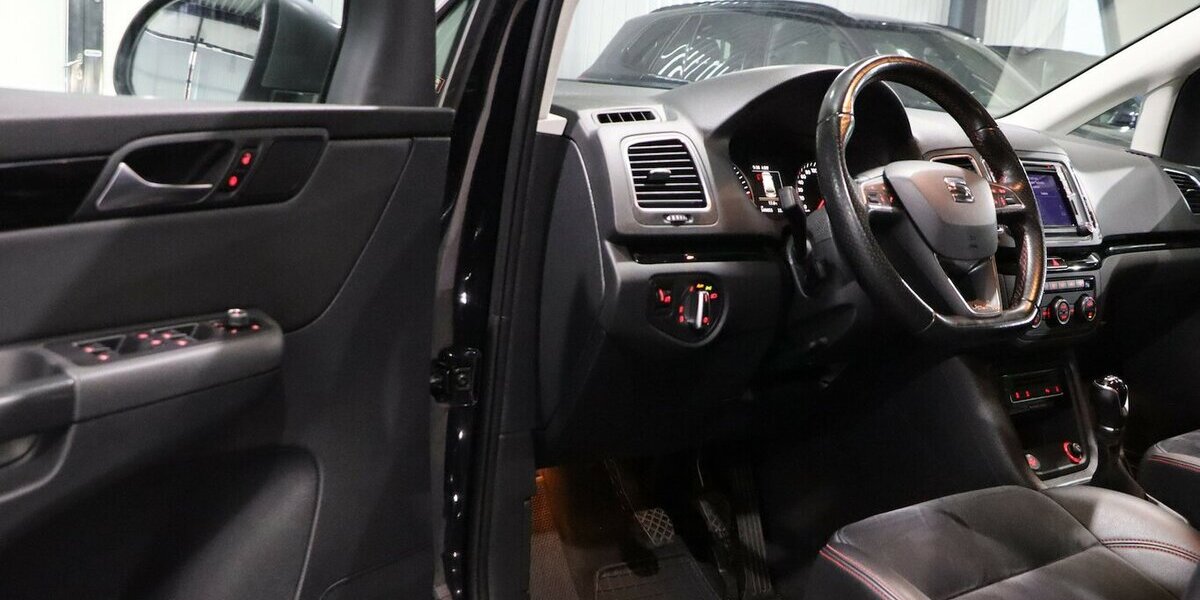 Seat Alhambra 2.0 TDI FR-LINE SPORT / 7-SITZER, XENON 149.000 km 20.444 &euro; Hamm 59077