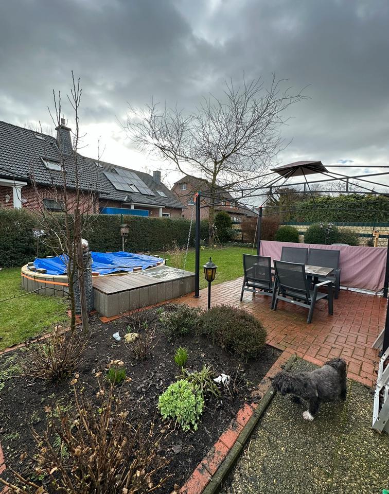 Barrierefreies, teilsaniertes Einfamilienhaus mit großem Garten