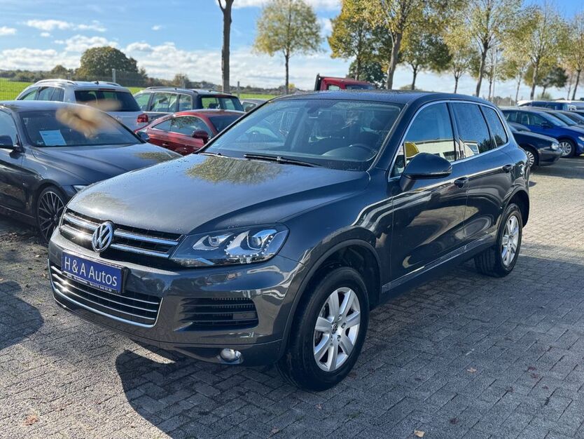 VW Touareg 156.197 km 17.900 € Werl 59457